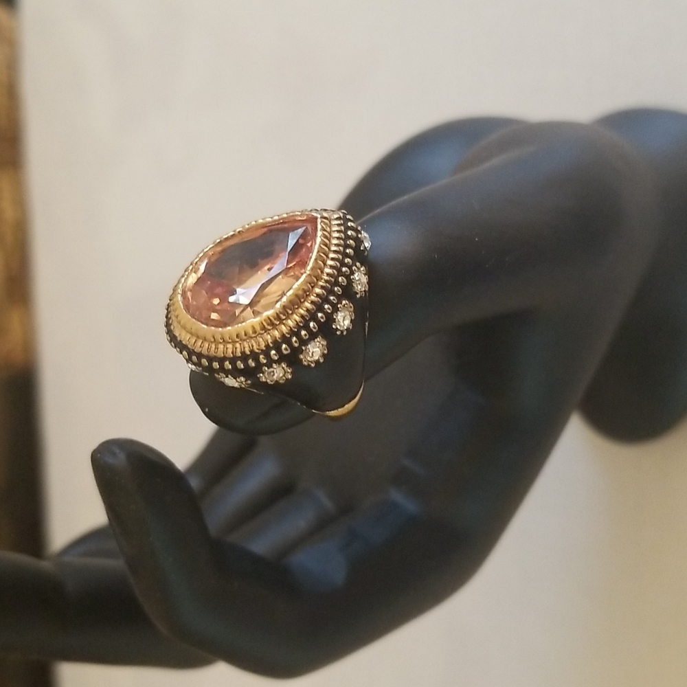 Exquisite Stone Cocktail Ring - Picture 3 of 4